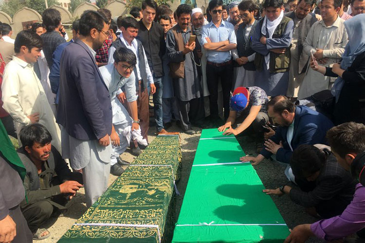 Grupo EI se atribuye ataque suicida con 34 muertos en Kabul