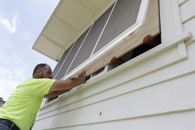Isla de Hawai siente los primeros efectos del huracán Lane