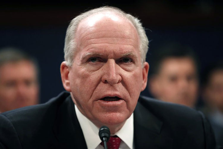 Ex jefe de CIA cree que campaña de Trump coludió con Rusia