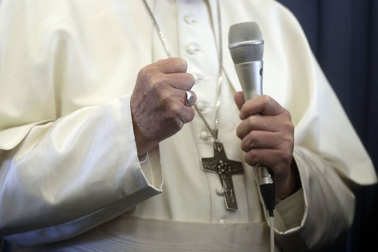 Irlanda dice que Iglesia debe indemnizar por muerte de bebés