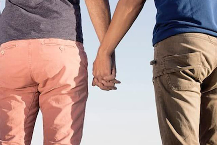 Honduras prohíbe adoptar a parejas del mismo sexo