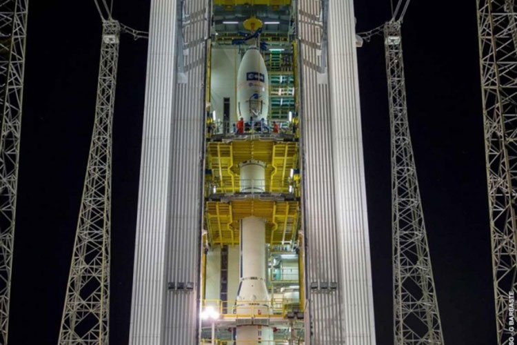 Lanzan satélite europeo para mejorar pronósticos meteorológicos