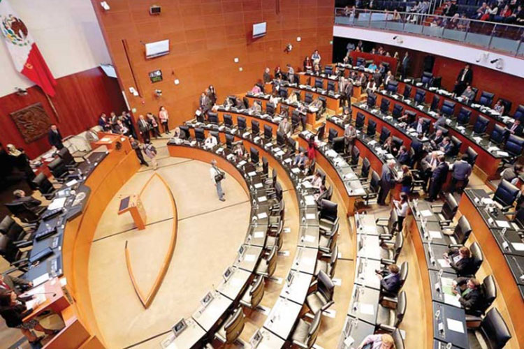 Senadores de la República iniciarán labores sin seguros