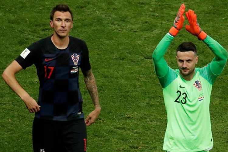 Ayer fue Mandzukic, hoy se retira Subasic de Croacia