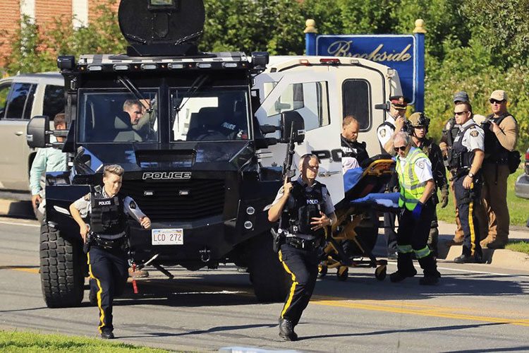 Cuatro muertos en tiroteo en Canadá, incluidos dos policías