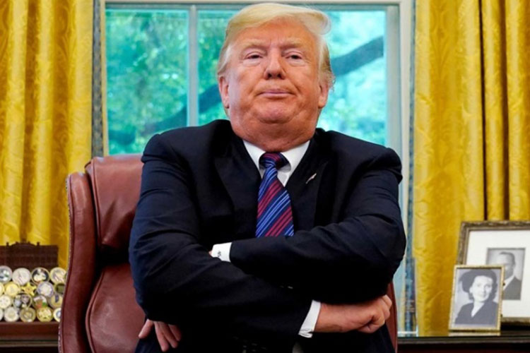 ‘Tengan cuidado’ advierte Trump a Google, Twitter y Facebook