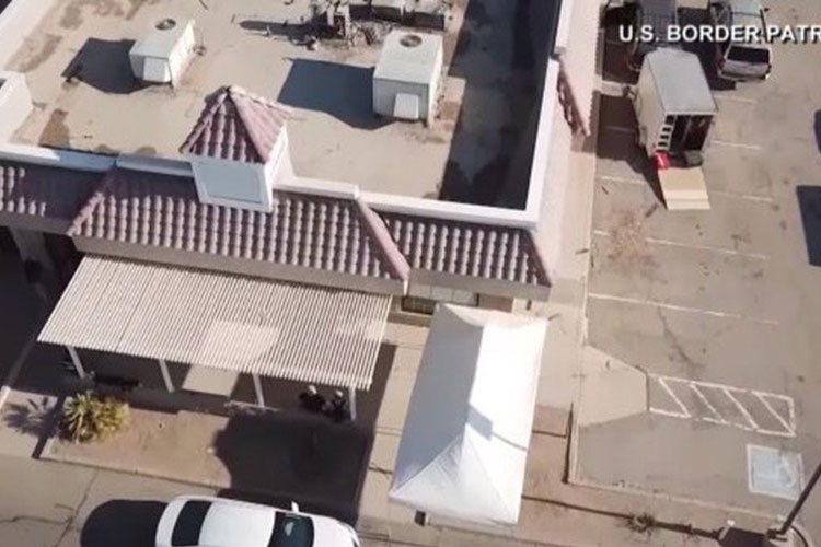 Hallan narcotúnel en un KFC en Arizona