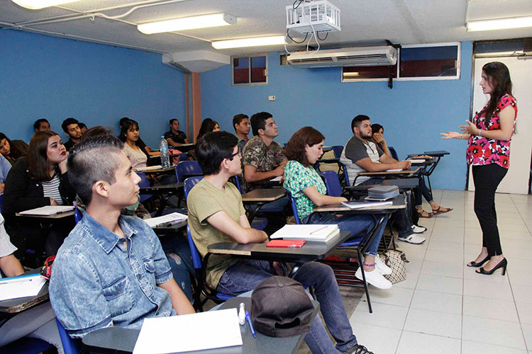 Evalúa CONACI carrera de Negocios de la UAT en Victoria