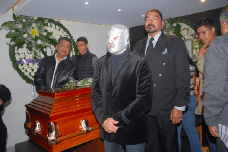 Dan último adiós a Villano III