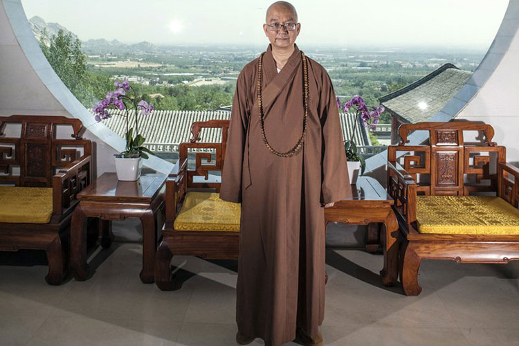 Policía de China investiga denuncias de abusos contra monje