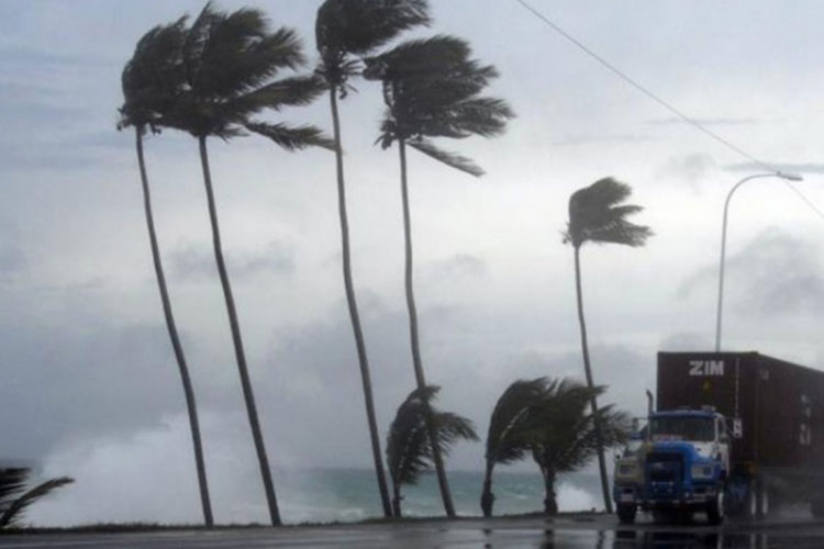 Tormenta Florence podría causar daños en costa este de EU
