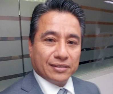 Se ampara abogado de esposo de española; teme lo detengan.