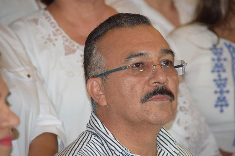 Denuncian ante AMLO fraude en elección del SNTSS