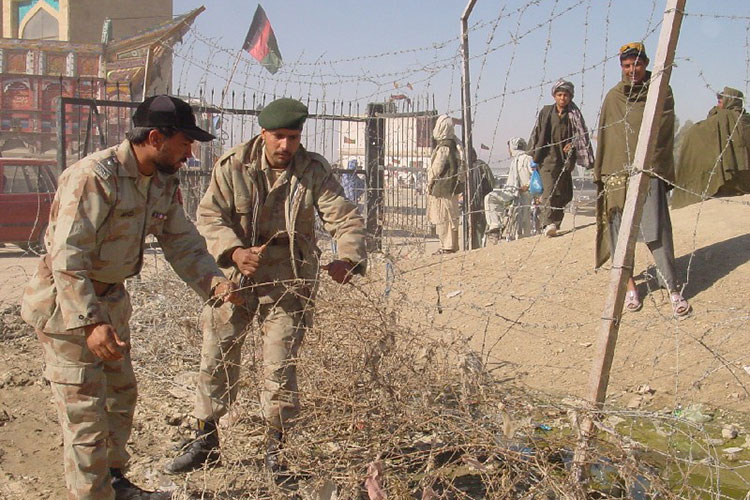 Pakistán cierra su consulado en Afganistán