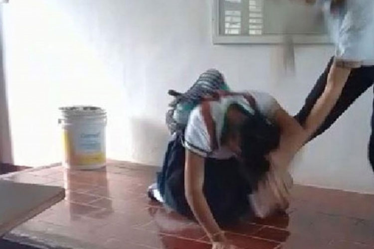 Alumna del Cecyte denuncia a compañero por agresiones
