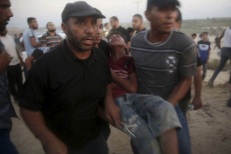 Médicos recuperan 2 cuerpos tras ataque israelí en Gaza
