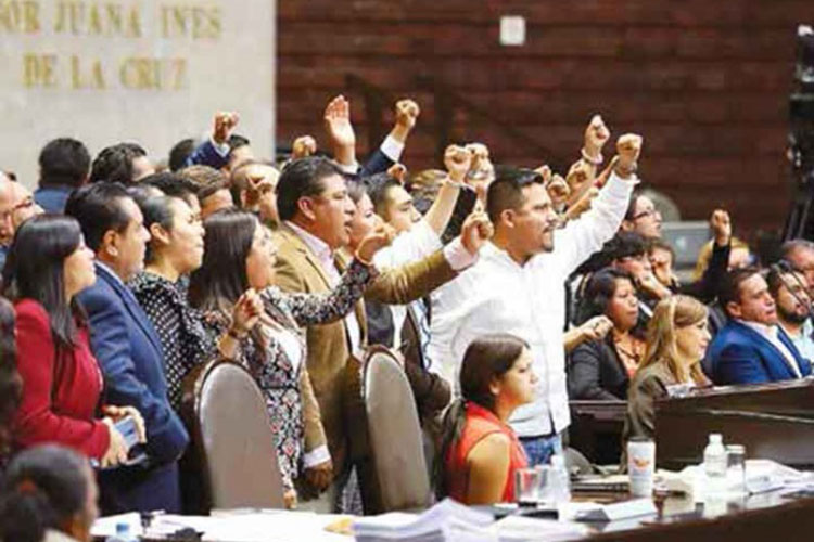 Morena prende la aplanadora; Cámara de Diputados