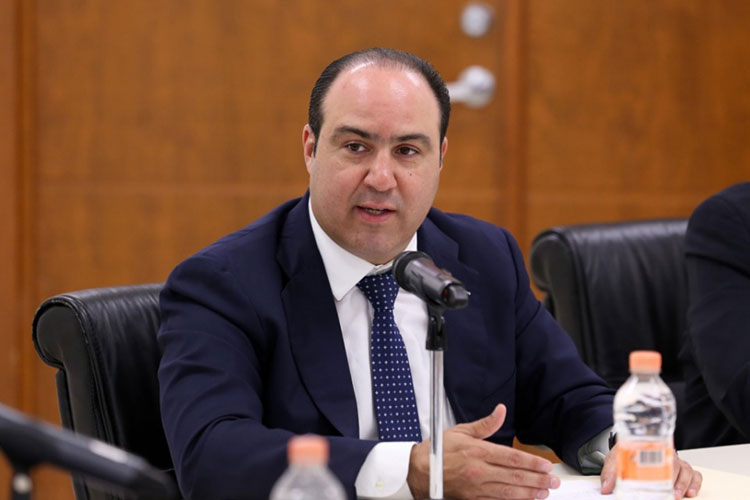 Autorizan a Carlos García ocupar cargo en Gobierno