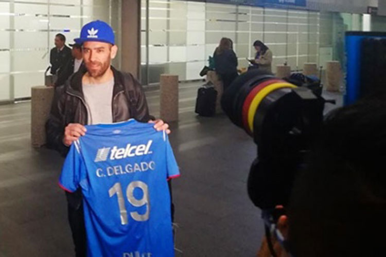 ‘Chelito’ Delgado aplaude el buen paso de Cruz Azul