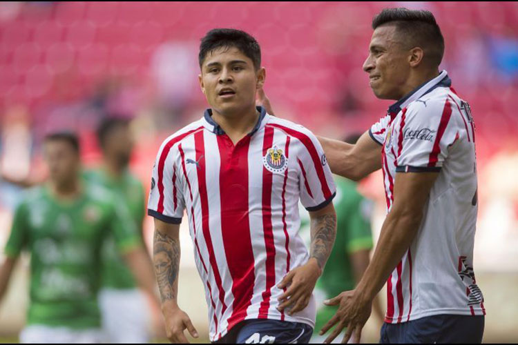 “Chofis” López no logra acuerdo para renovar con Chivas