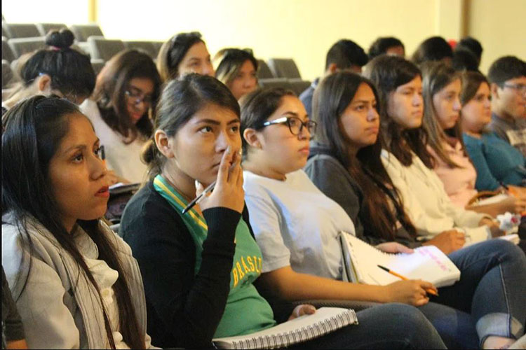 Transmite UAT conferencias de la semana del emprendedor