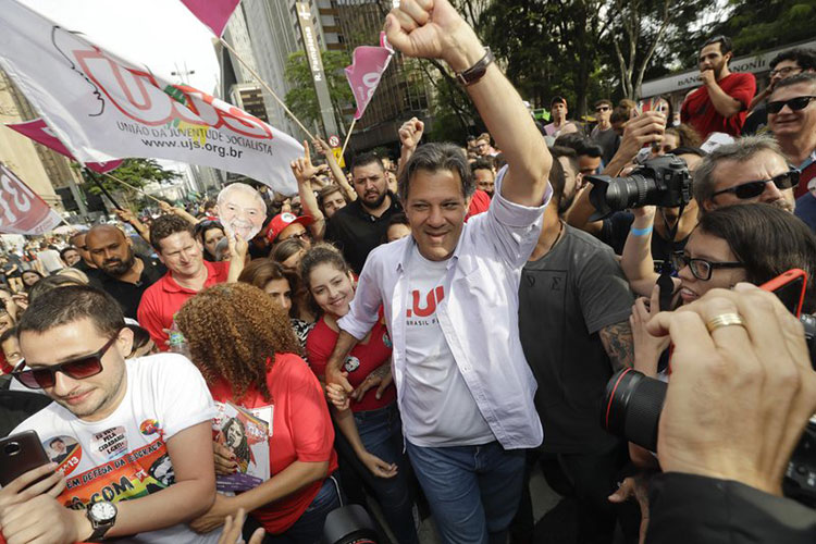 Candidato presidencial del PT dice que no indultará a Lula