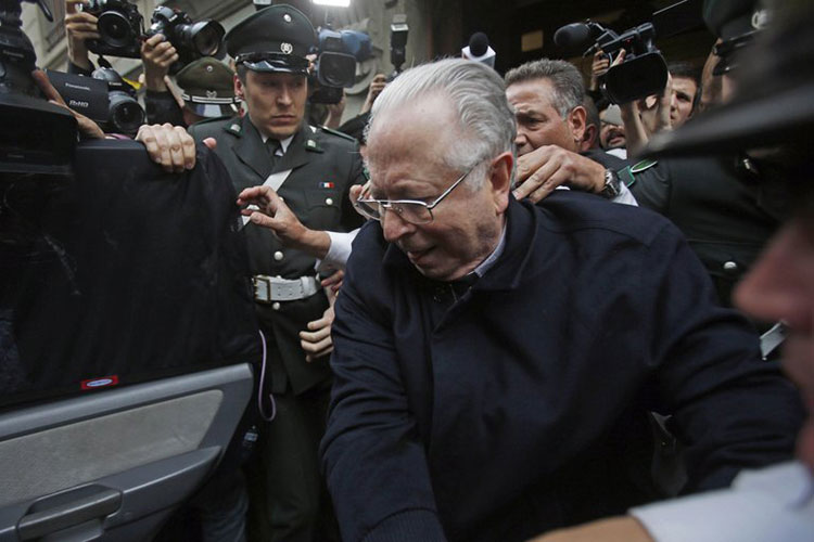 Papa expulsa del sacerdocio a clérigo chileno abusador
