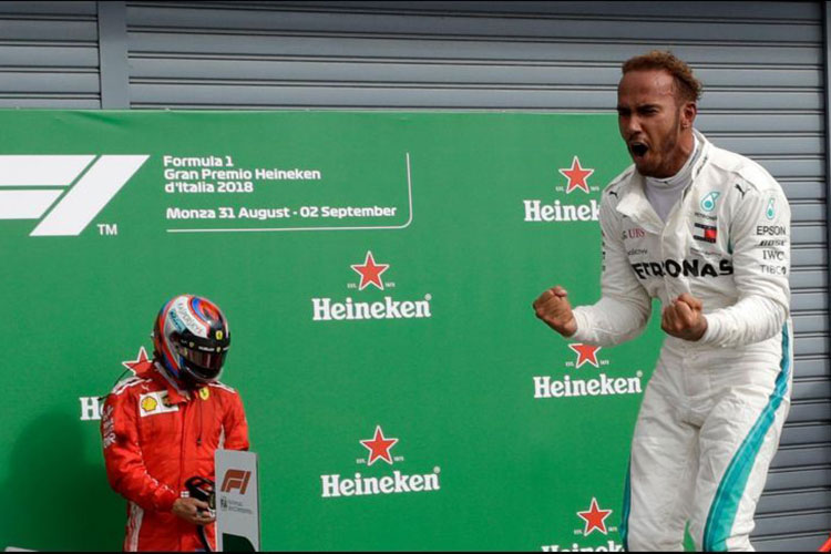 Hamilton refuerza su liderato al ganar en Monza