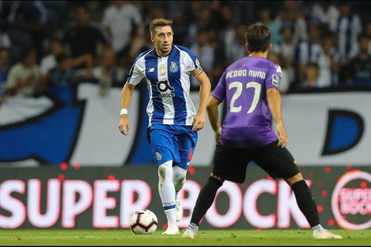 Rumoran acercamiento del Real Madrid con Héctor Herrera