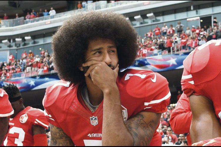 Kaepernick vuelve a causar revuelo