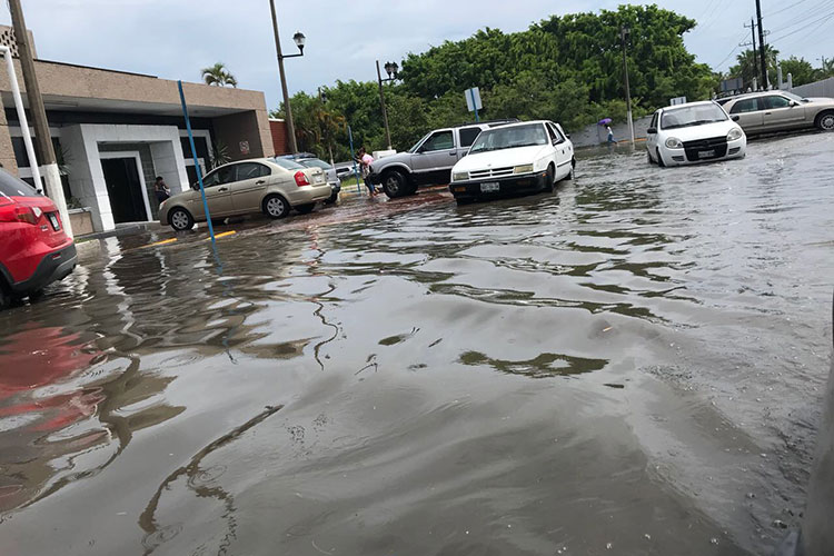 Municipio de Madero “ahogado” por la pertinaz lluvia