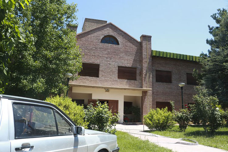 Argentina: allanan colegio católico por supuesto abuso