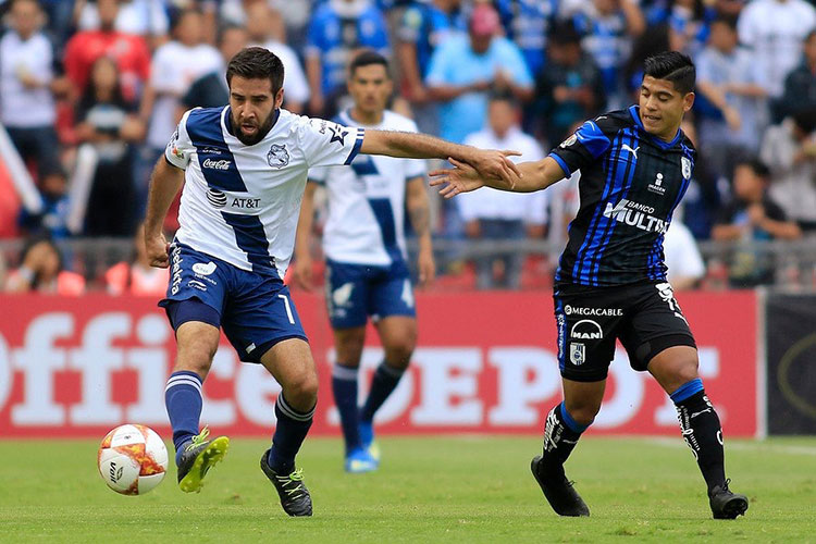 Puebla le pega al Gallo en Corregidora