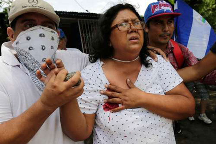 Nuevo ataque a marcha opositora en Nicaragua; un muerto