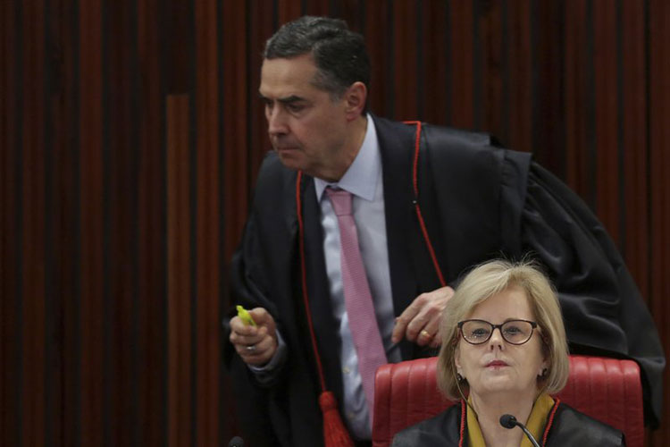Tribunal decide que Lula no puede ser candidato presidencial