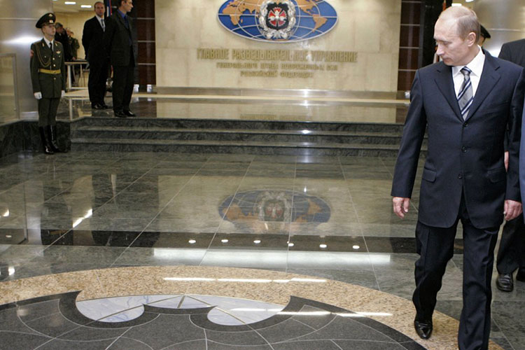 ¿Torpes o descarados? Reflectores apuntan a espionaje ruso
