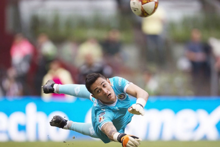 Gudiño se agiganta en el Clásico Nacional