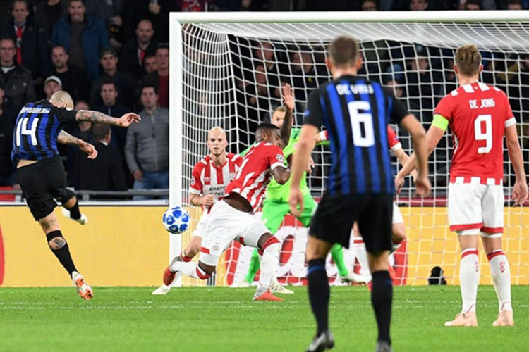 Inter pone en aprietos al ‘Chucky’ y al PSV