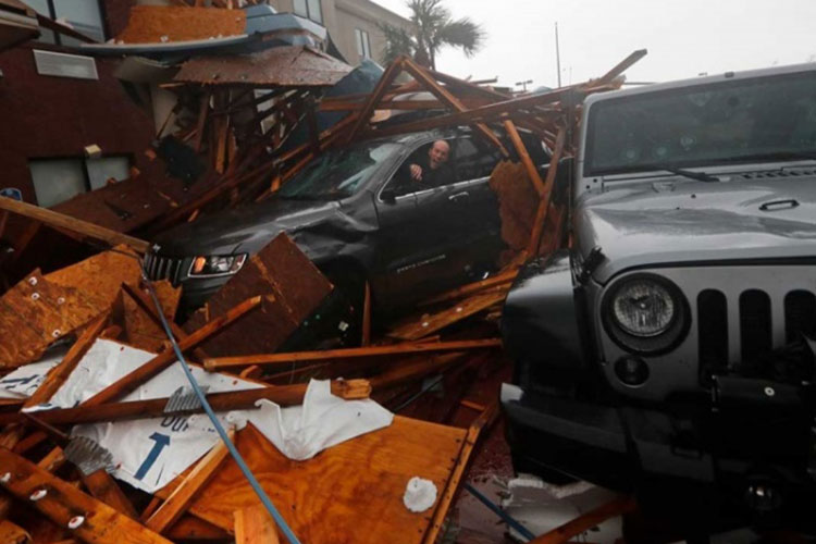 ‘Michael’ deja primera víctima tras su paso por Florida