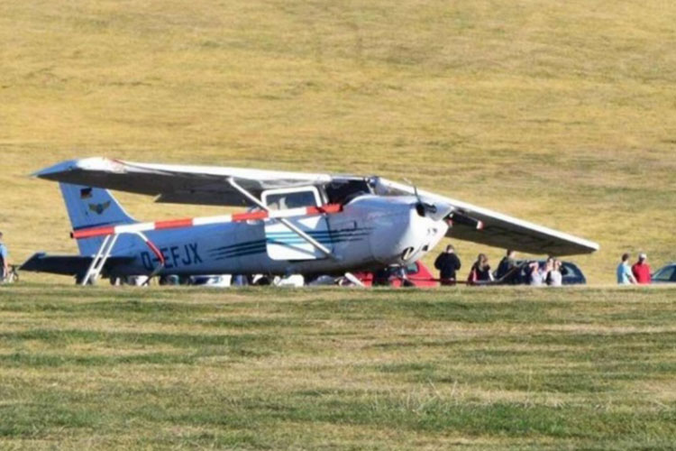 Avioneta choca contra gentío en Alemania; hay varios muertos