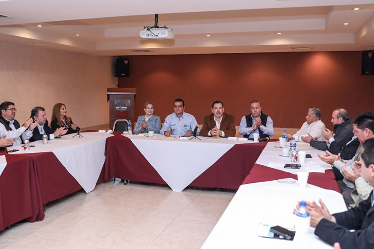 Se compromete transportistas a trabajar en unidad con Municipio