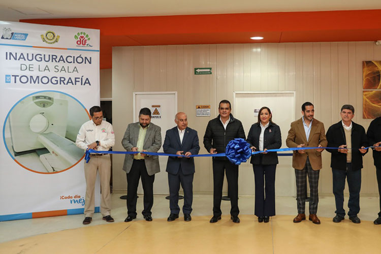 Inauguran sociedad y gobierno Sala de Tomografía en el CRI