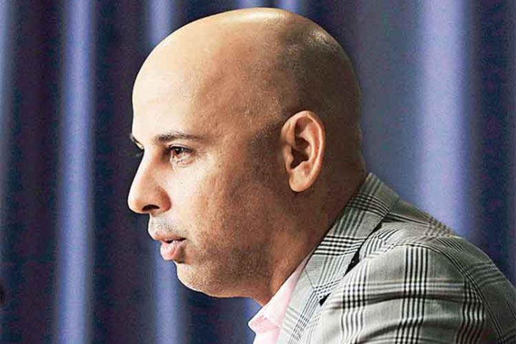 Alex Cora pide más oportunidades para los latinos