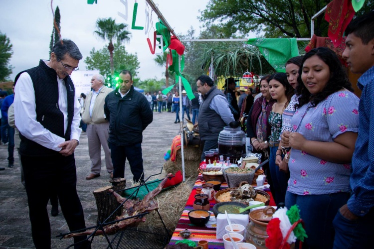 Preside Rector el 51 aniversario de la FIC-UAT