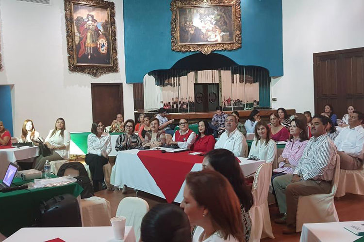 Toman mujeres la reactivación del PRI