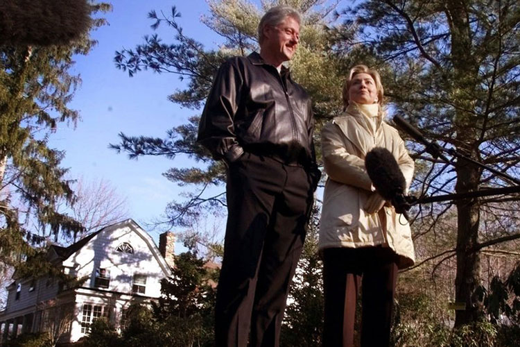 Agentes interceptan explosivos enviados a Obama, Clinton