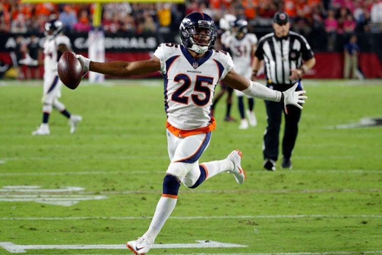 Broncos le pasan por encima a los Cardenales