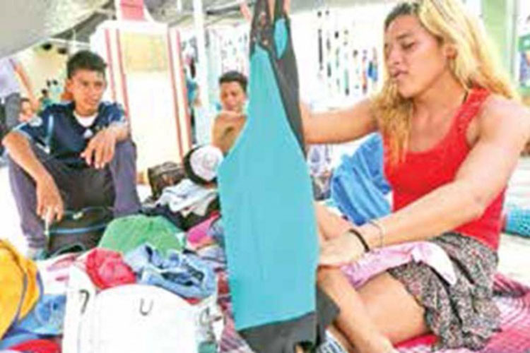 ‘Lloré más estando en Honduras’;’me discriminan por partida doble’: migrante