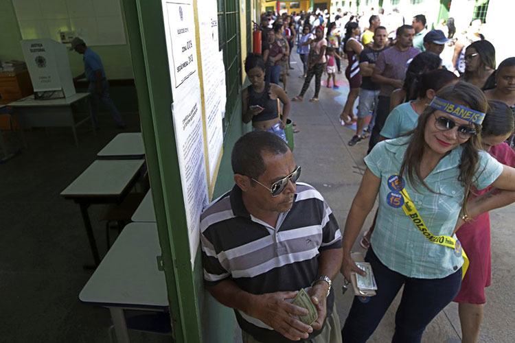 Inicia 2da vuelta de elección presidencial en Brasil