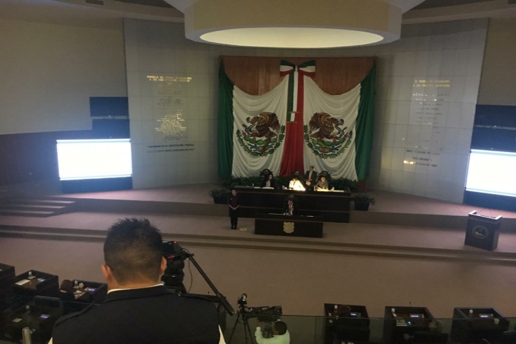 Registra apagón en comparecencia de Procurador